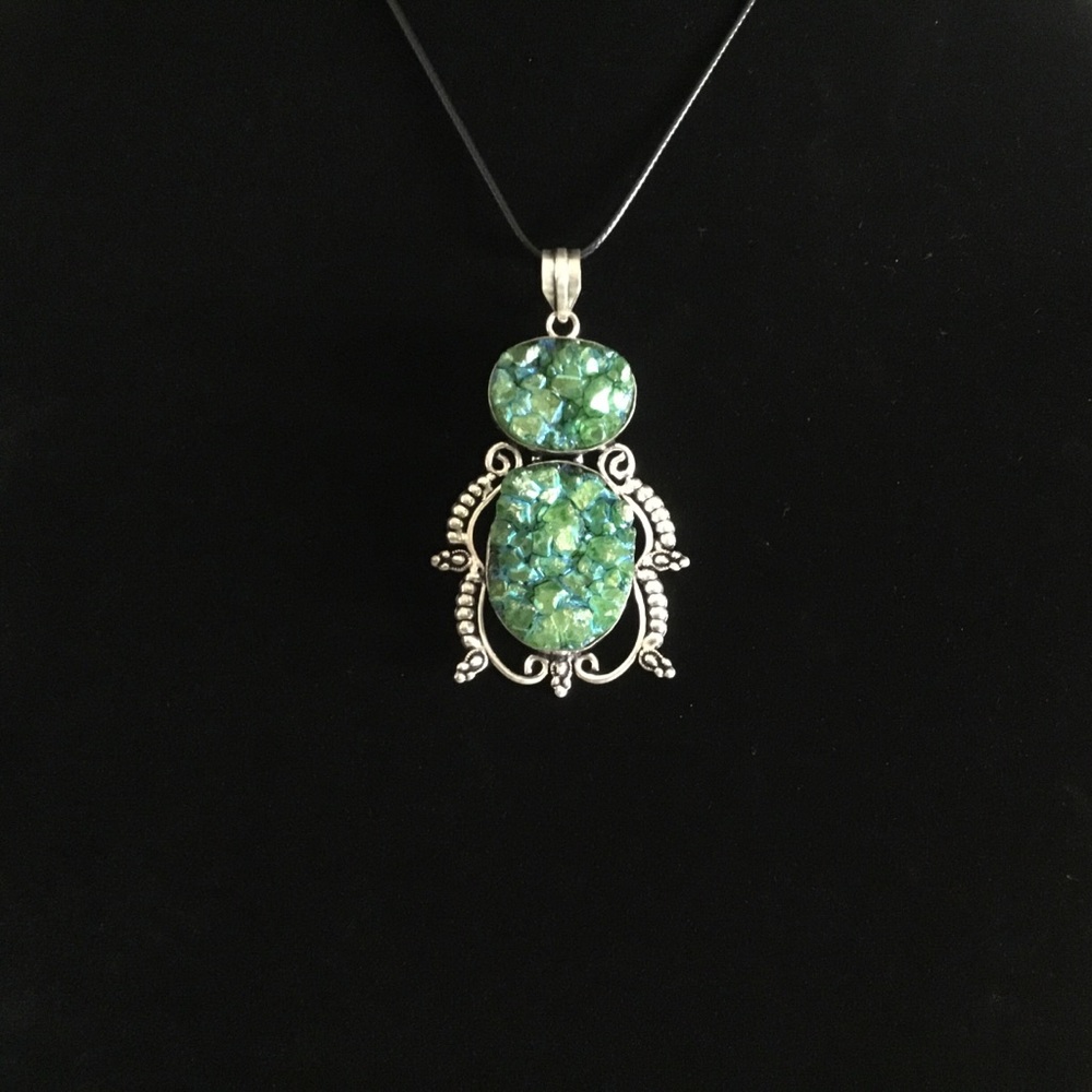 HP-GREEN DRUZY LARGE STERLING SILVER PENDANT W/ FREE BLACK SILK CHAIN W/EXTENDER